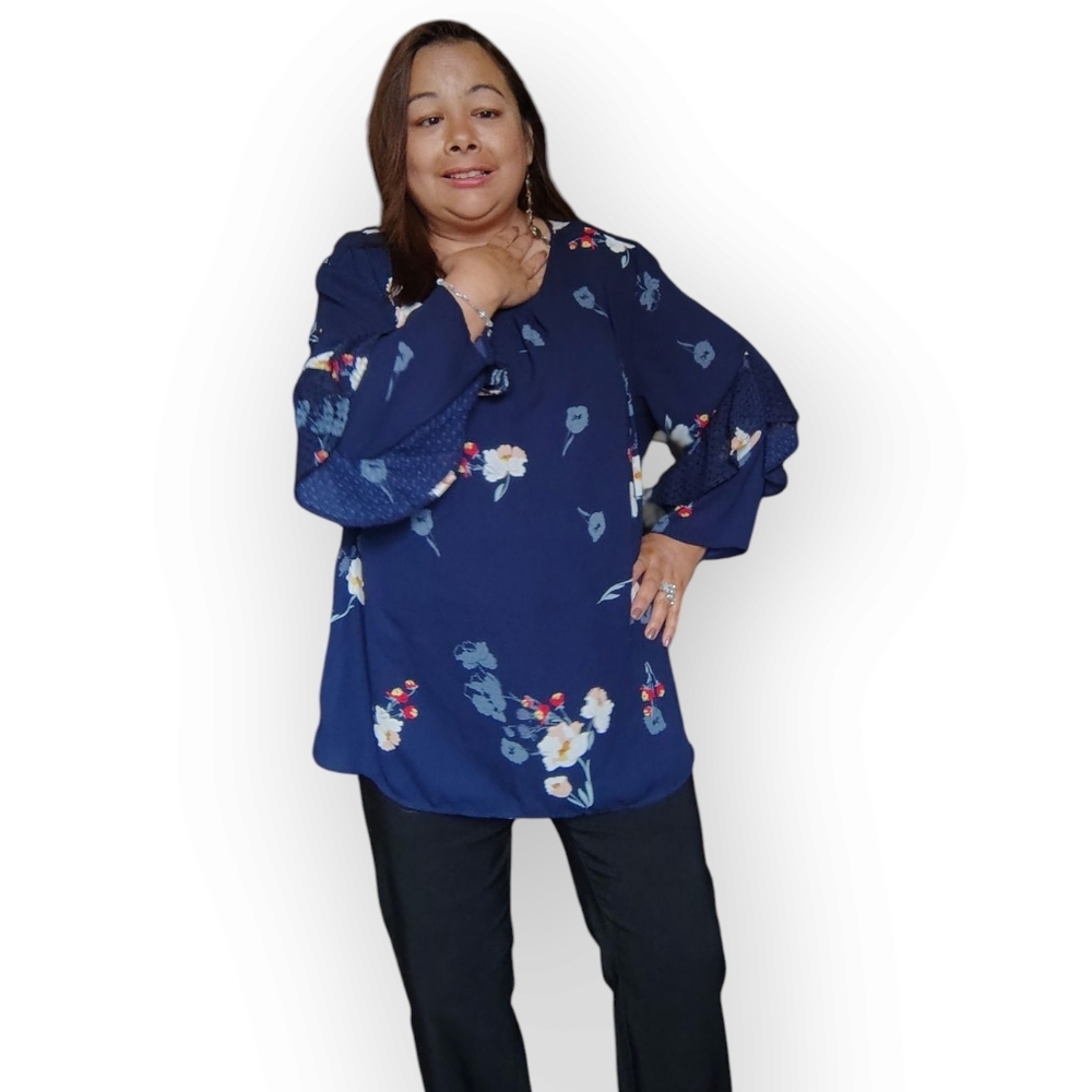 Van Heusen Women's Blue Floral Flowy Blouse Size Extra Large